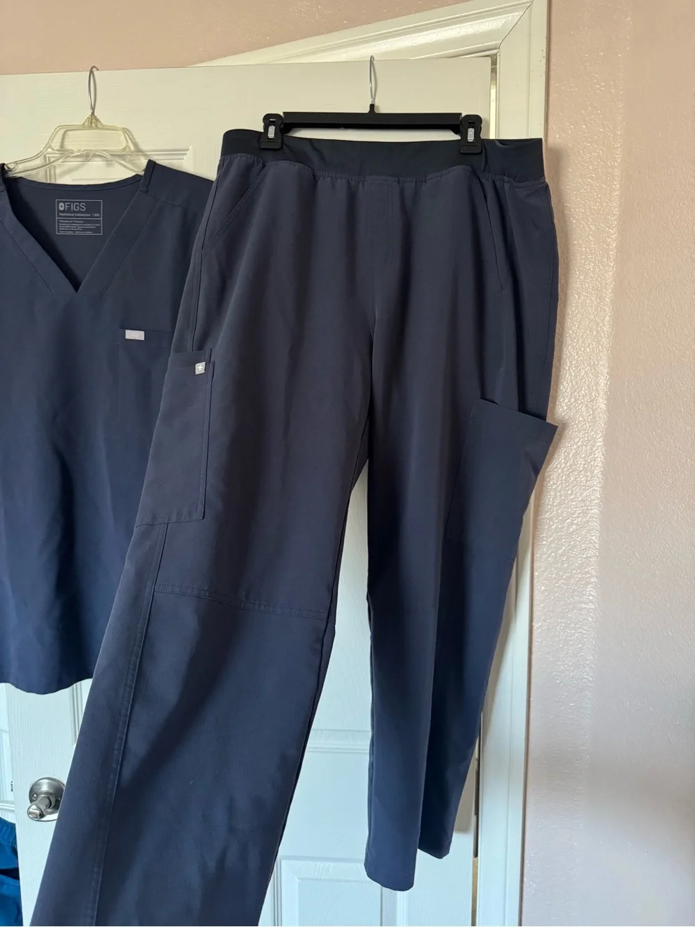 Men's Figs scrub set